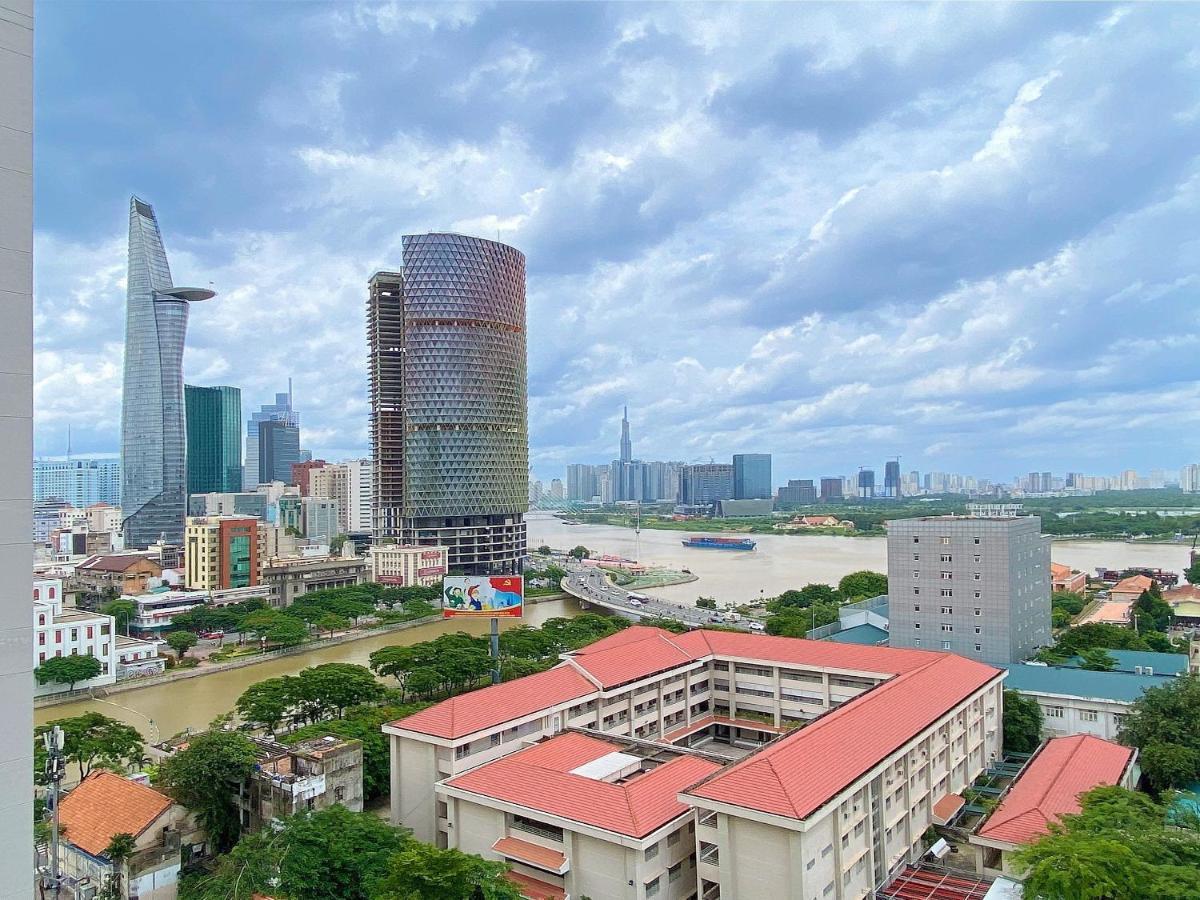 Căn hộ Saigon Royal Breathtaking River View Freegympool *